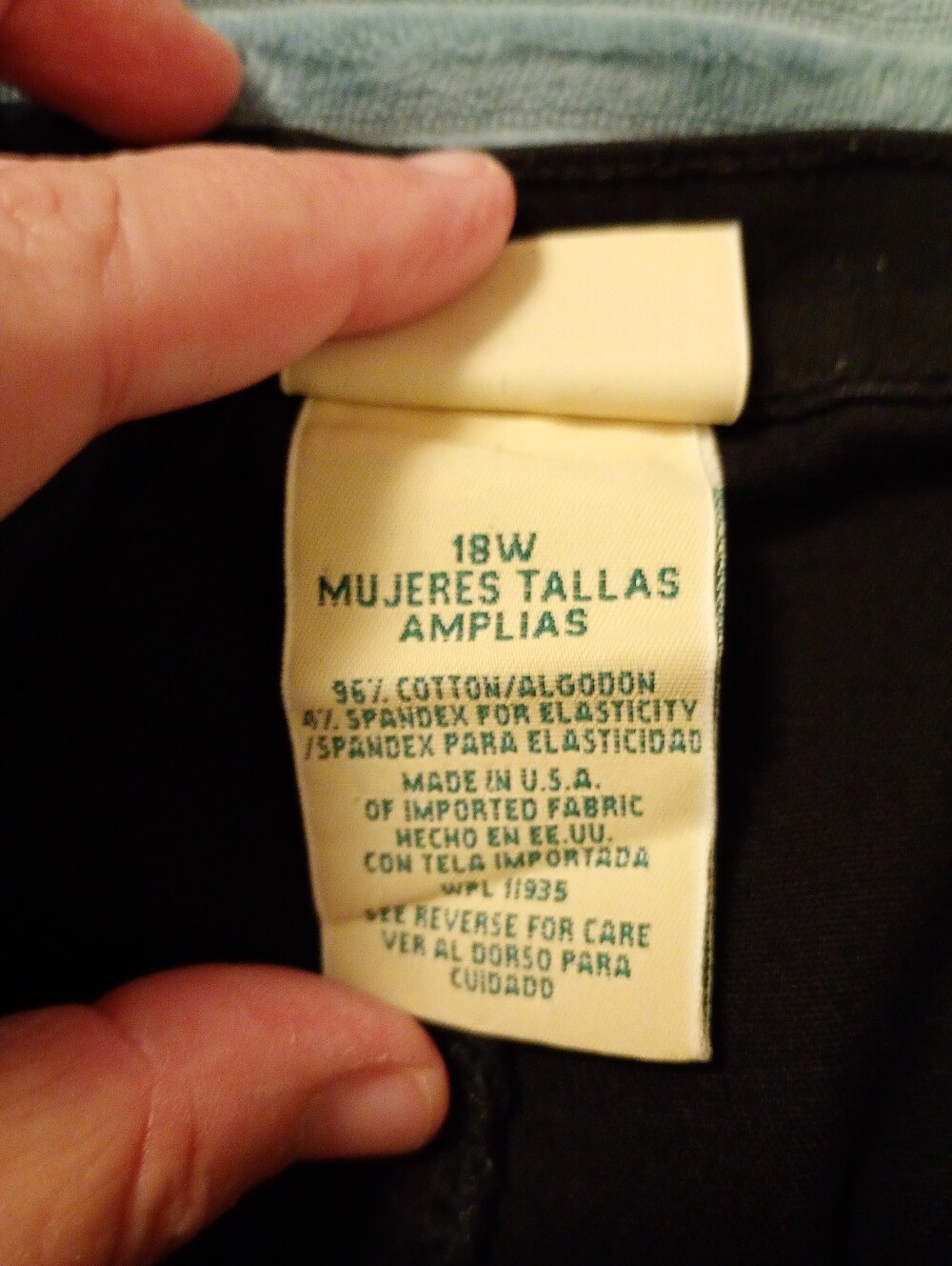 Women’s Black St. John’s Bay Capris Size 18W Elastic Waist Stretch